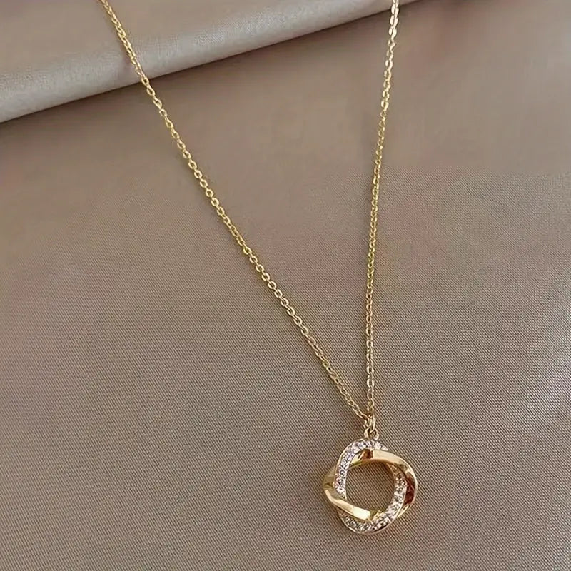 Elegant Simple Circle Pendant Necklace